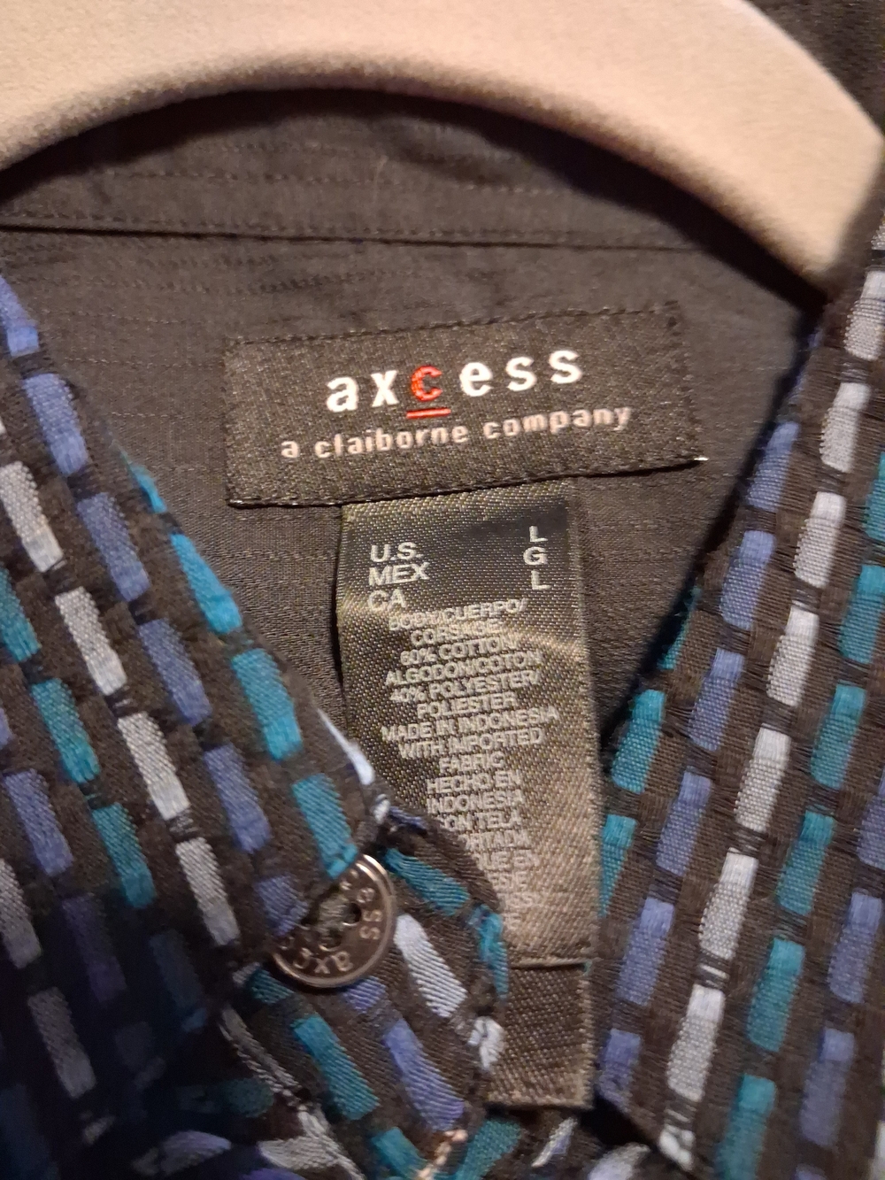 Axcess Men's Blue and Teal Patterned Button-Up Shirt